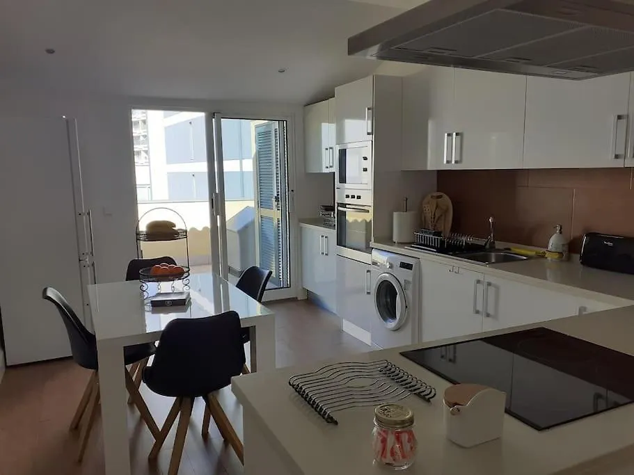 Centre Funchal top floor terrace&large balconies